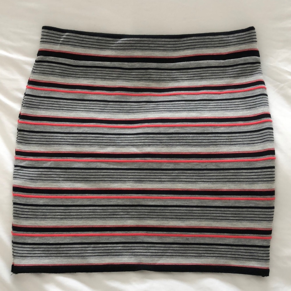 FOREVER 21 Striped Skirt